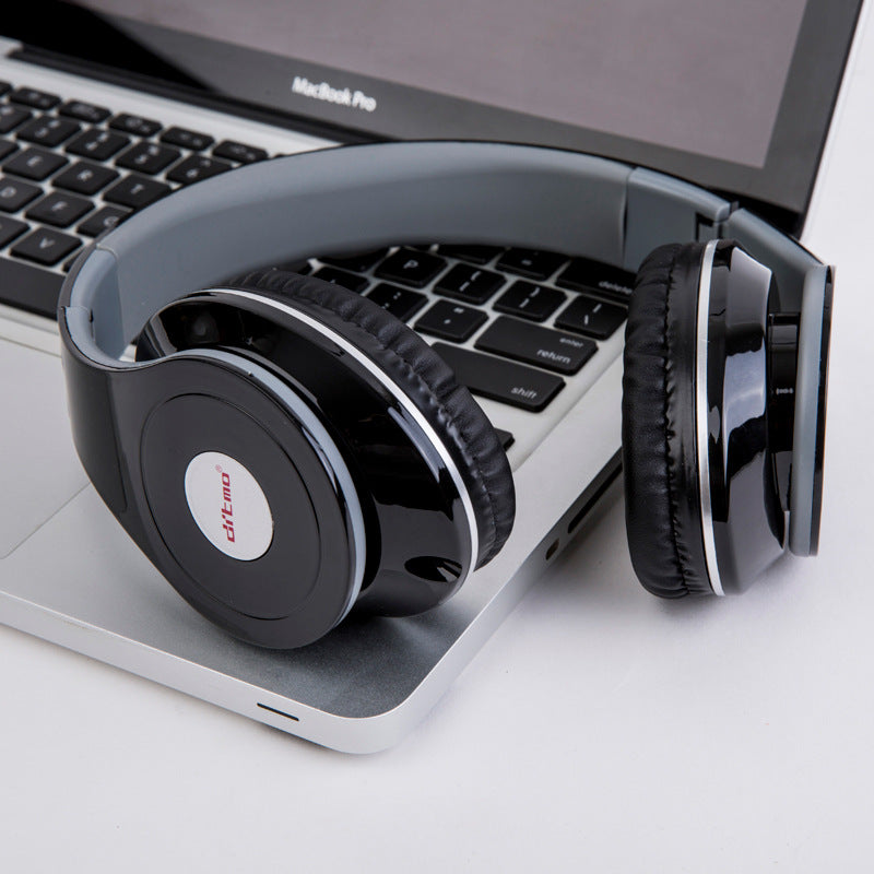 Wired Stereo Headphones with Microphone
